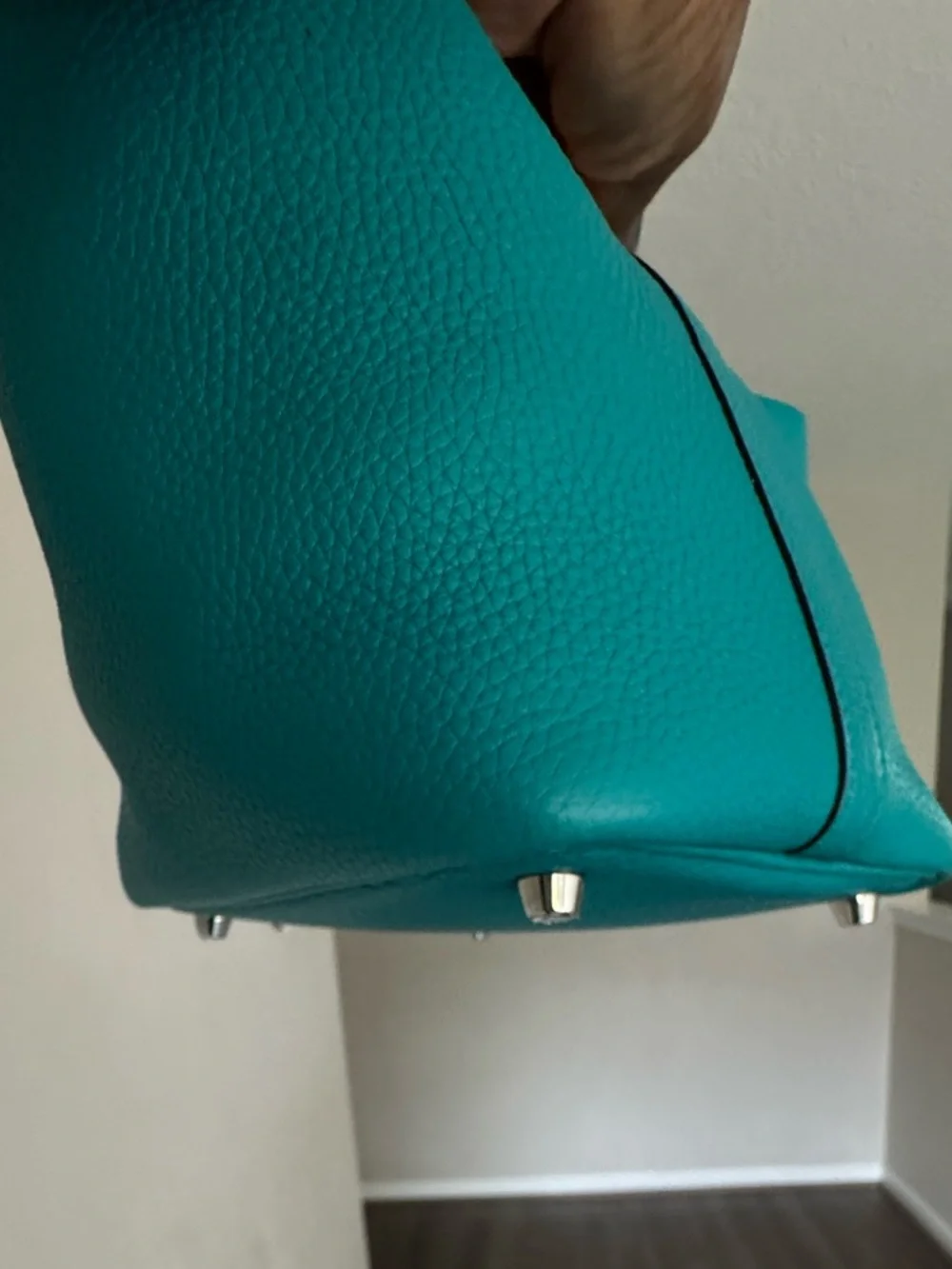 ❌ SOLD ❌
Hermes Picotin 18 with Palladium Hardware - Picture 4 of 8